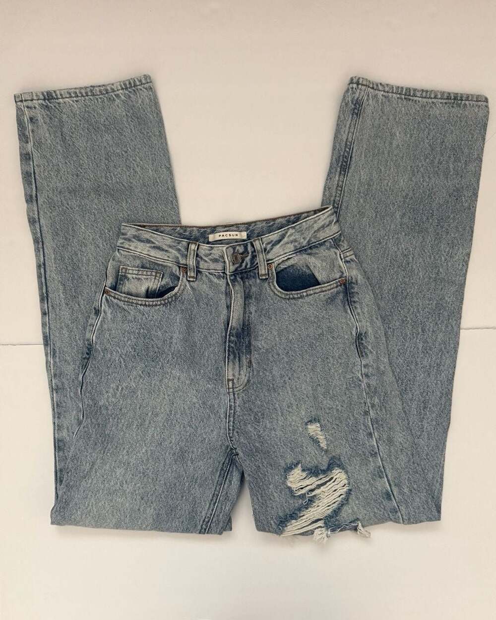 PacSun 90's Boyfriend Distressed Light Wash Jeans Size 26